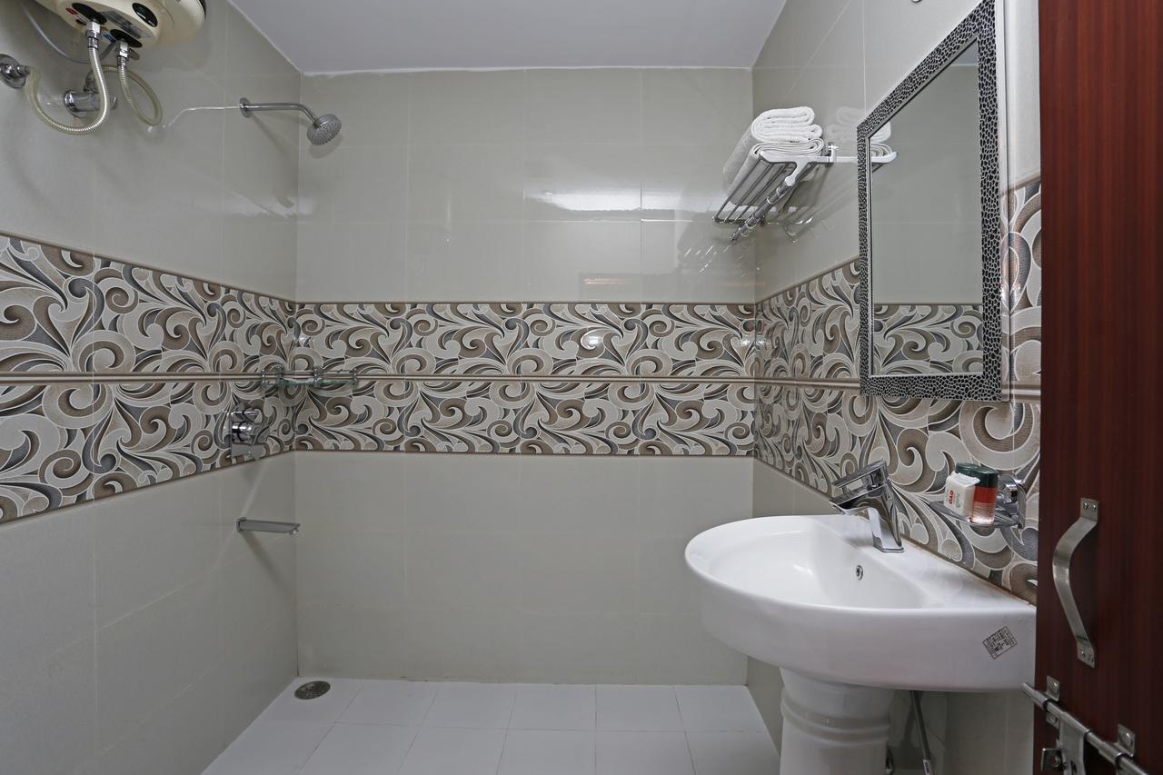 Hotel Vishnu Inn Dehradun Dış mekan fotoğraf