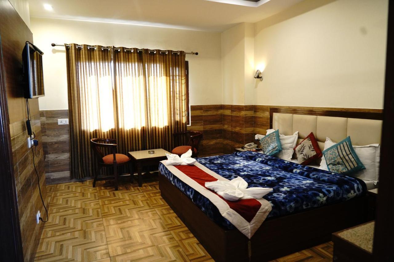 Hotel Vishnu Inn Dehradun Dış mekan fotoğraf