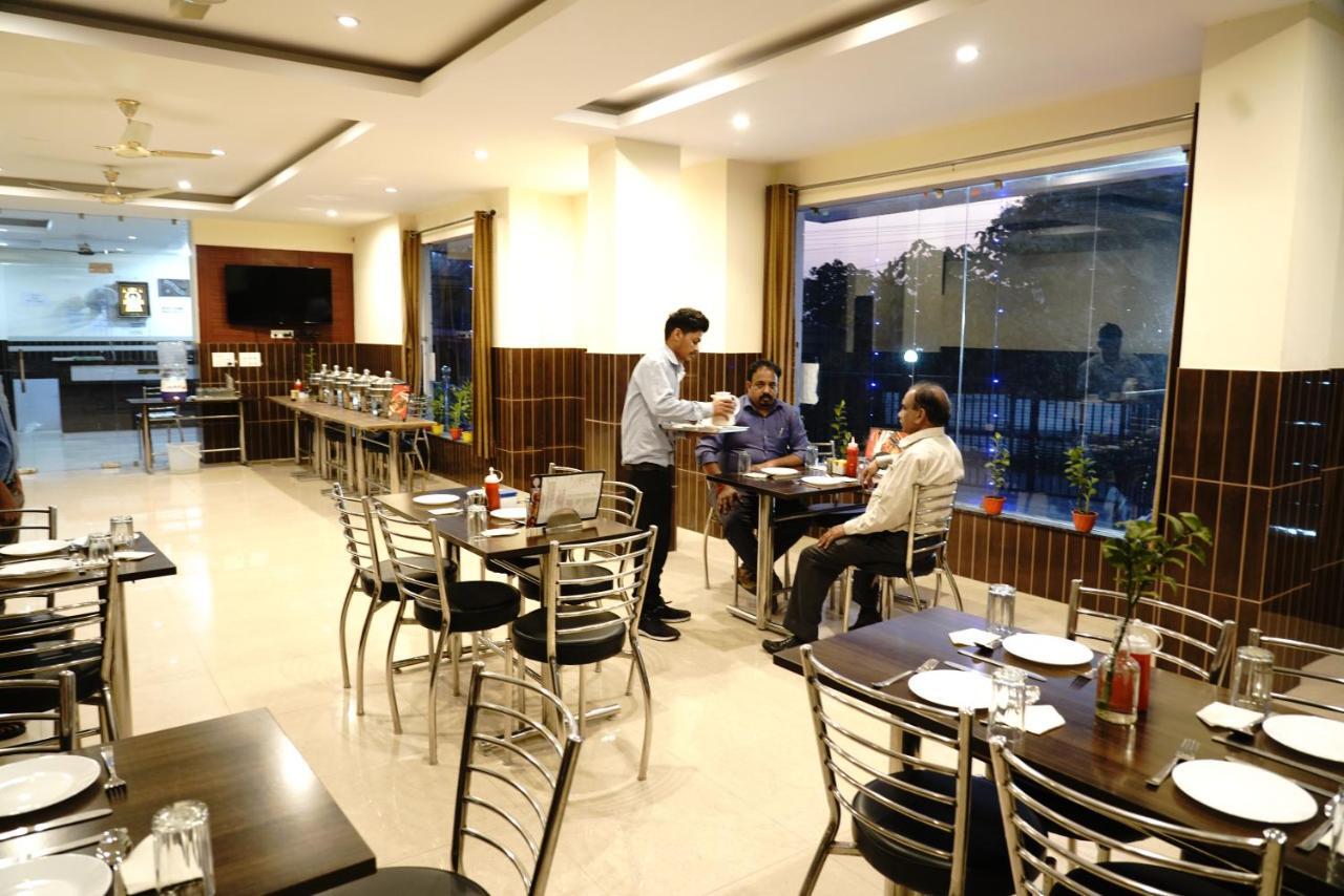 Hotel Vishnu Inn Dehradun Dış mekan fotoğraf