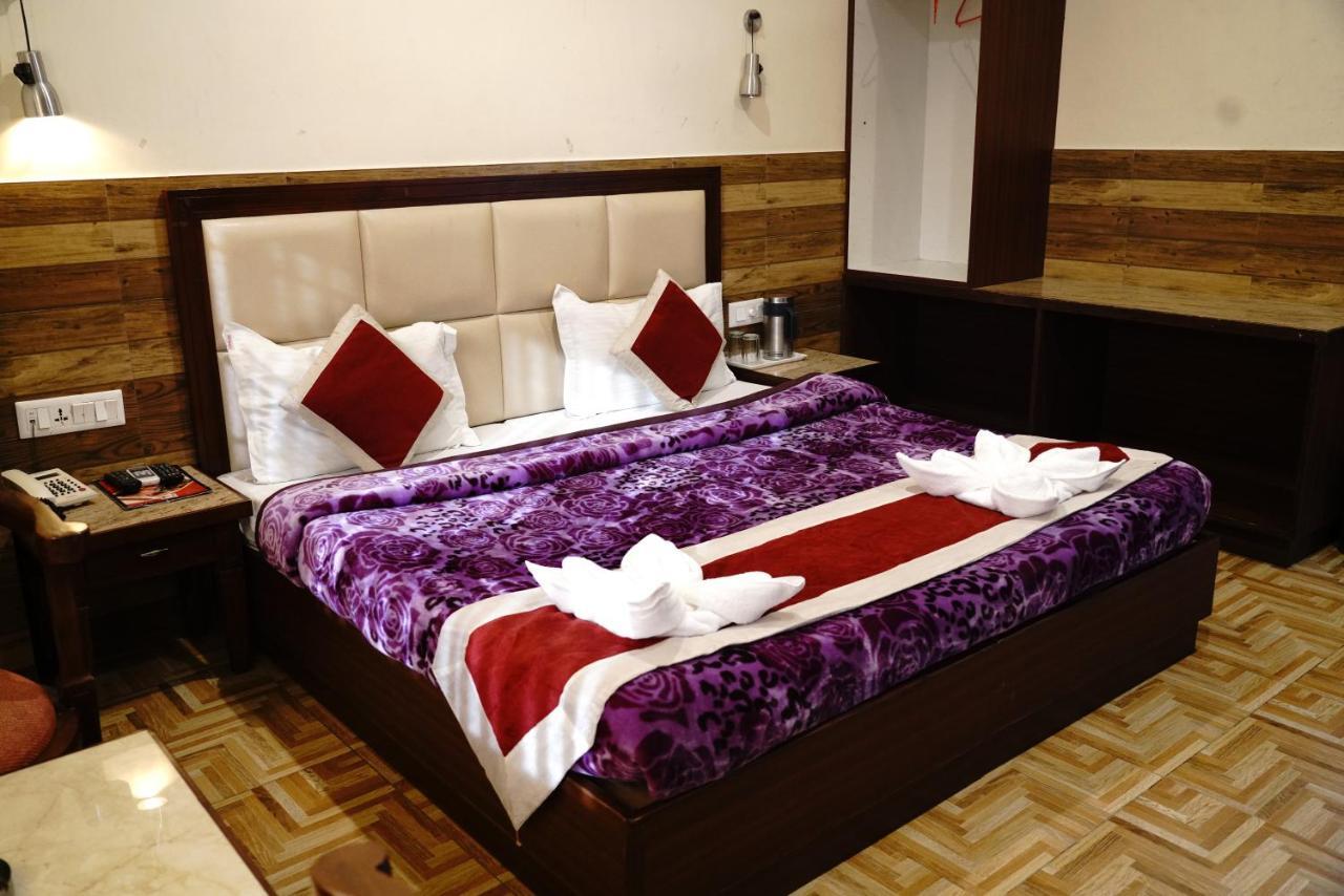 Hotel Vishnu Inn Dehradun Dış mekan fotoğraf
